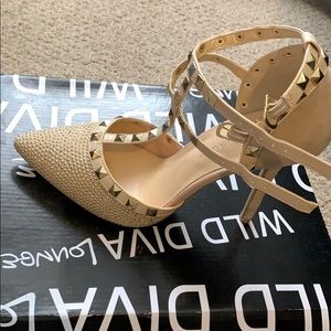 Suede studded pumps size 7.5 NIB gold